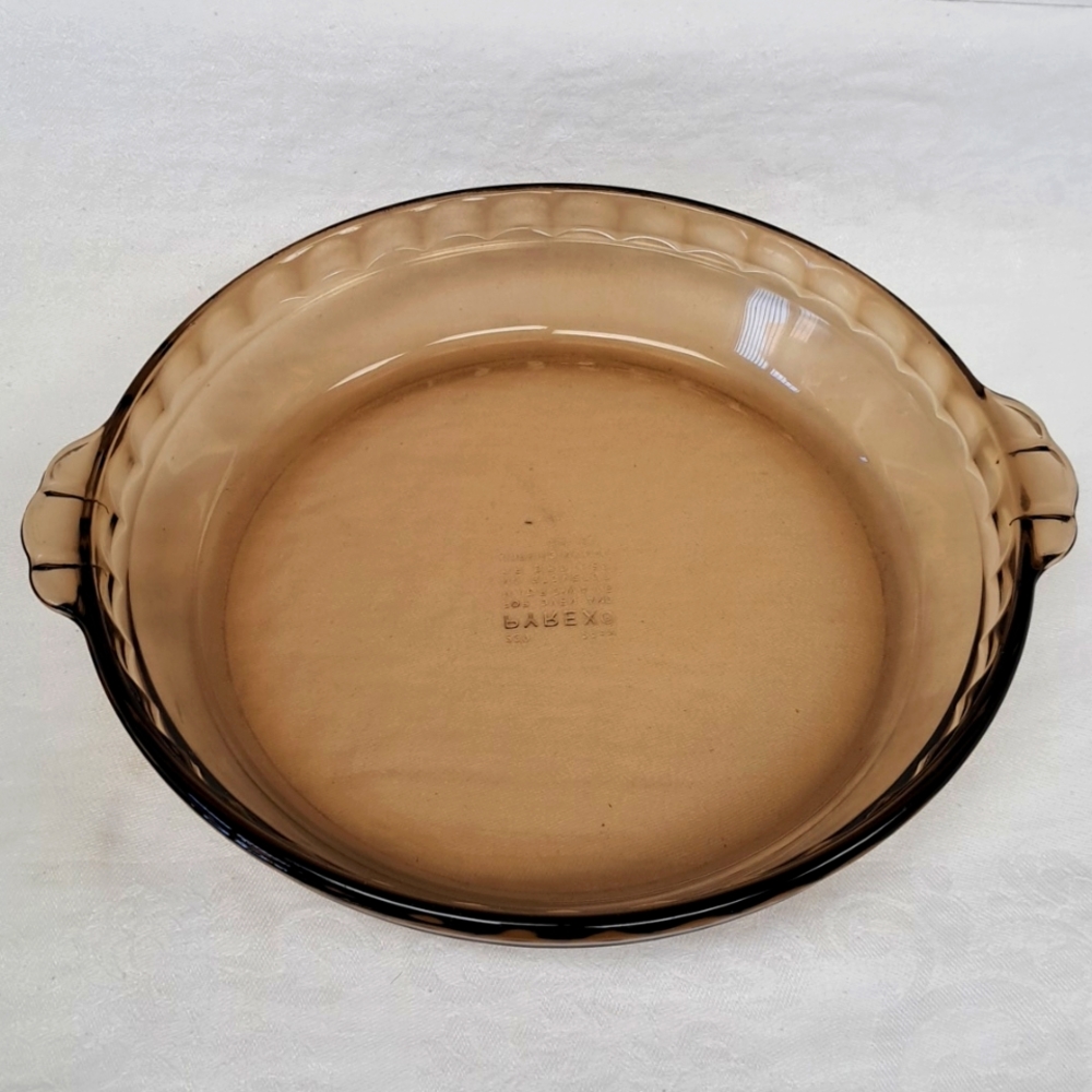 Vintage Pyrex Corning USA smoked glass 229 24cm  pie dish